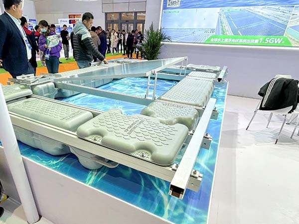 650彩票济南展水上光伏系统